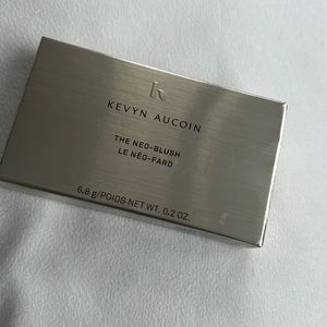 NEO BLUSH KEVYN AUCOIN